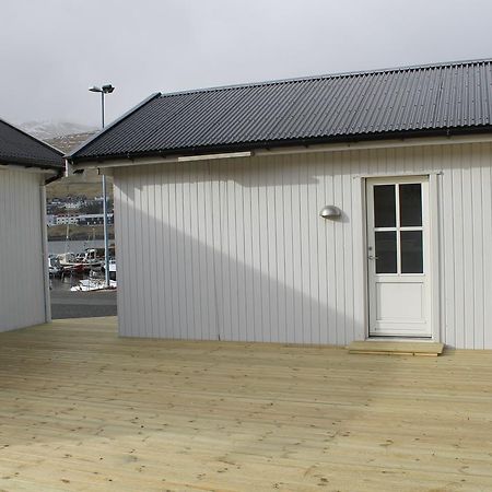 Kristjanshavn Hotel Mithvagur Buitenkant foto