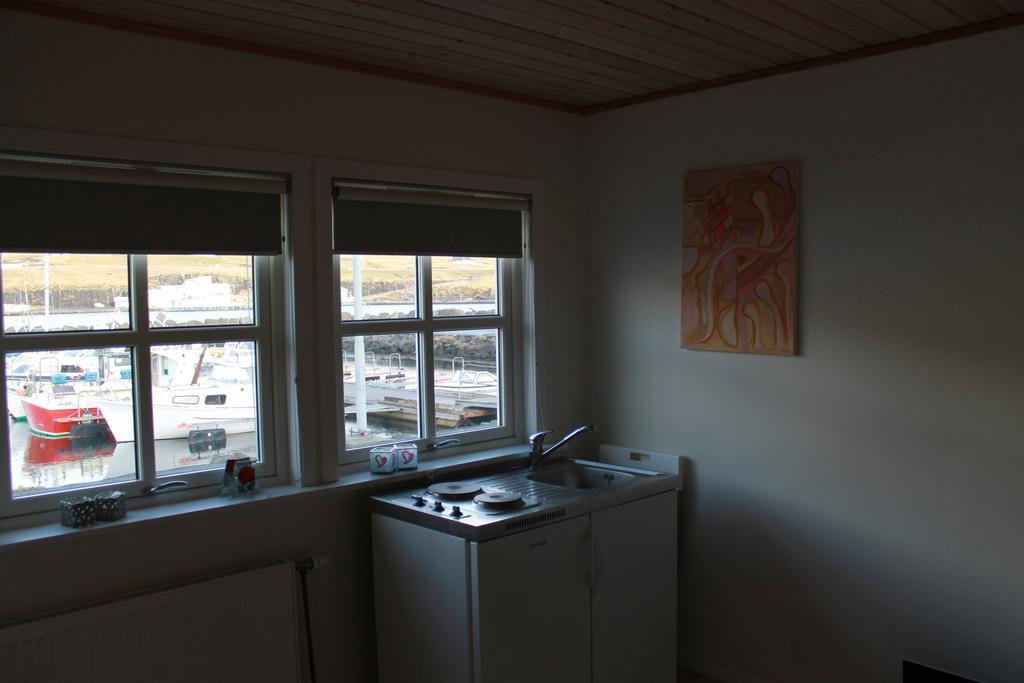 Kristjanshavn Hotel Mithvagur Buitenkant foto